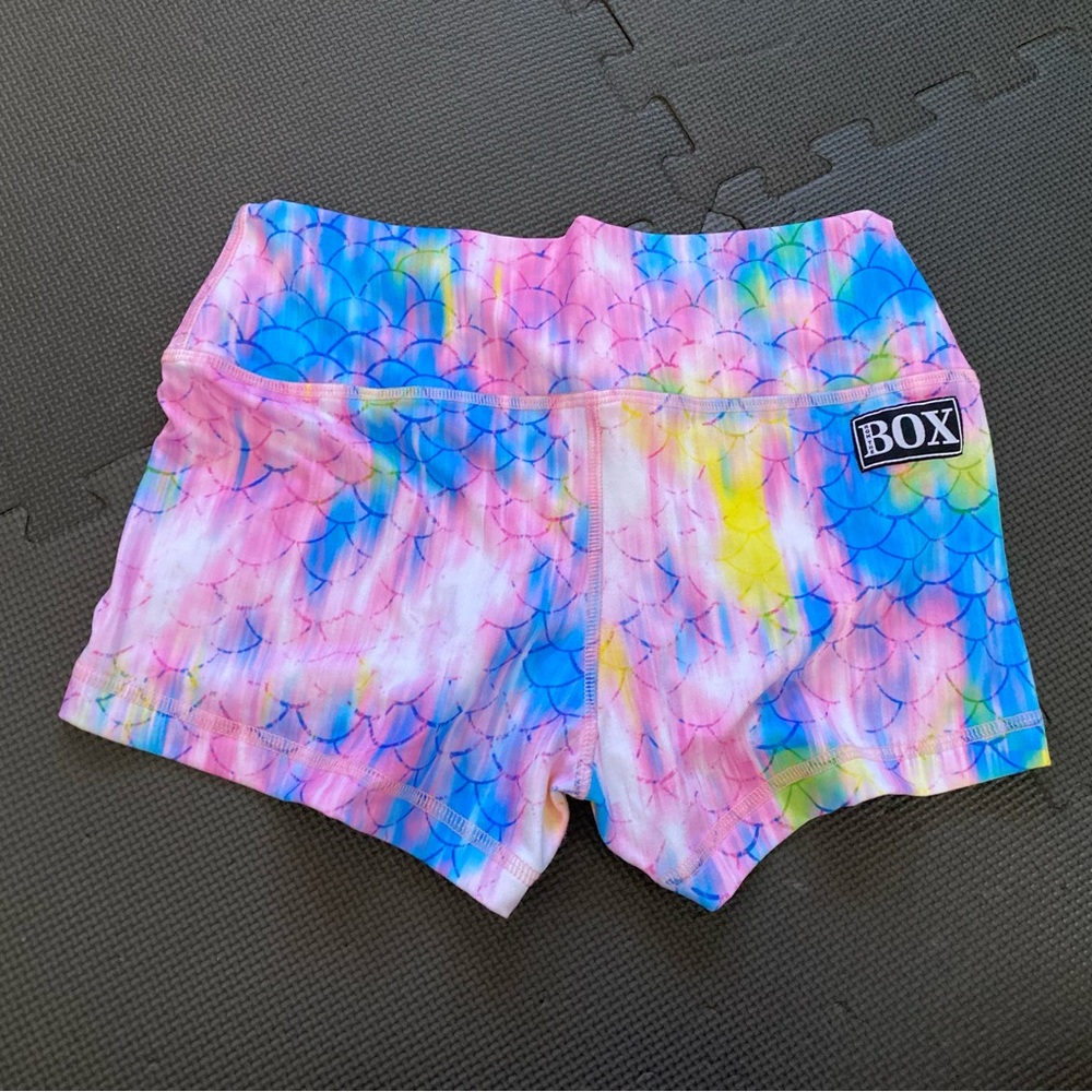 Rok the box shorts, M
